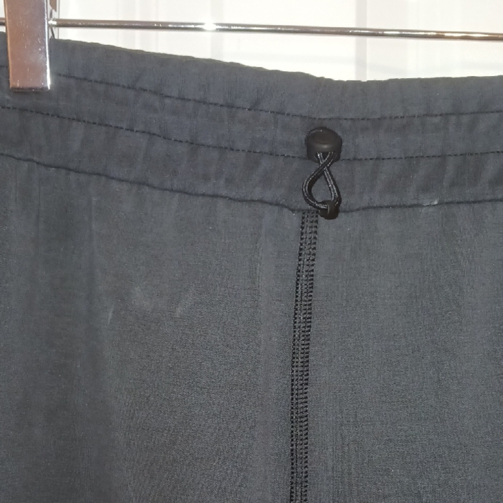 Lululemon Women's Black Softstreme High-Rise Straight-Leg Cropped 24" Pant 10 - Picture 3 of 6